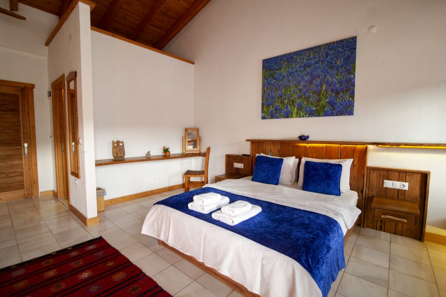 Deluxe room with fireplace at Yenice Vadi